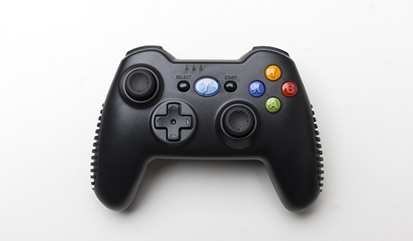 gia tay cam choi game.jpg